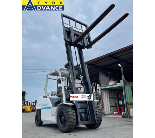 Lốp đặc 300-15 Advance - Lốp xe nâng 3.5 tấn, 4 tấn, 4.5 tấn, 5 tấn