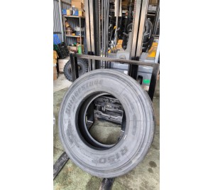 Lốp xe tải 11R22.5 Bridgestone R150 Gai xuôi không săm