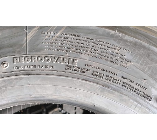 Lốp xe tải 11R22.5 Bridgestone R150 Gai xuôi không săm