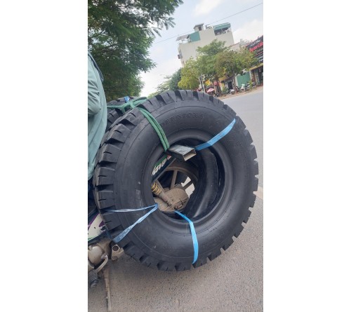 Lốp Deestone 300-15-20PR - Lốp hơi 300-15 - Lốp xe nâng 3.5 tấn - DEESTONE Thái Lan