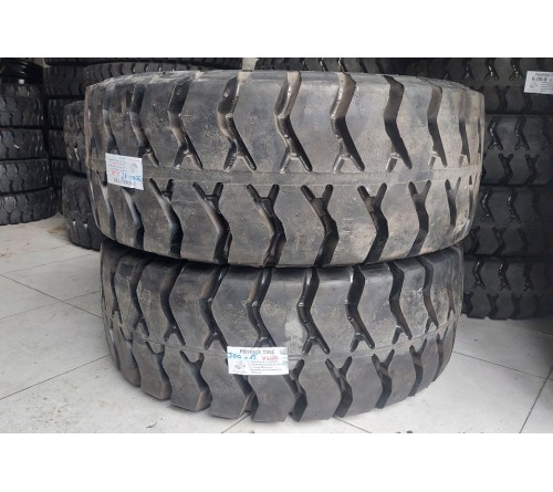 Lốp đặc 300-15 Phoenix Thái Lan