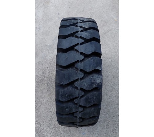 Lốp đặc 18x7-8 Solid Plus Thái Lan - Lốp xe nâng điện giá rẻ