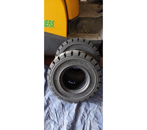 Lốp đặc 23x9-10 Solid Plus Solitech Thái Lan - Lốp xe nâng điện giá rẻ