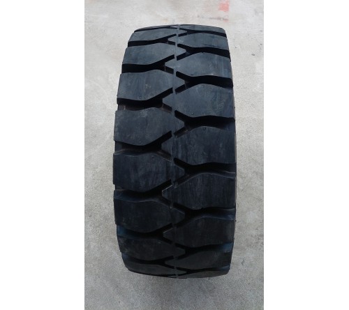 Lốp đặc 3.00-15 Solid Plus Thái Lan - Lốp trước xe nâng 3.5 tấn, 4 tấn, 5 tấn, 5.5 tấn
