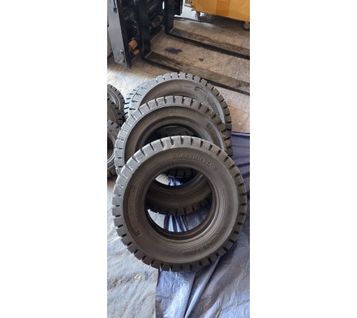 Lốp đặc 6.00-15 Solid Plus Thái Lan - Lốp kép lốp trước xe nâng 3 tấn