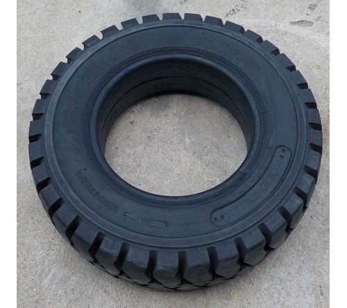 Lốp đặc 7.00-15 Solid Plus Thái Lan