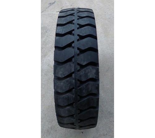 Lốp đặc 7.00-15 Solid Plus Thái Lan
