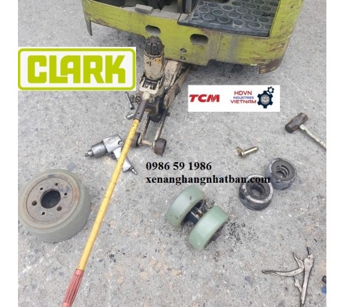 Bánh PU xe nâng điện đứng lái Clark Hàn Quốc CRX10-13-14-15-18-20-25FL 