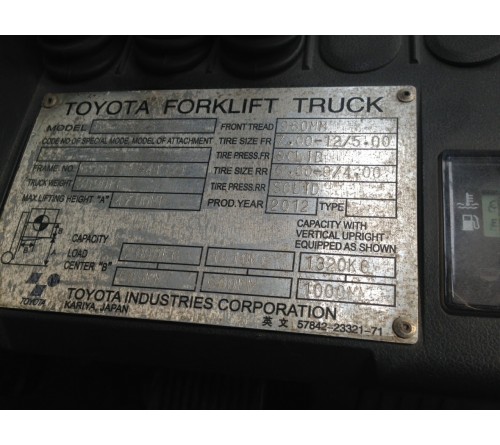 Xe nâng Toyota 2.5 tấn. Model 62-8FD25. Mới 100%. Đời 2012