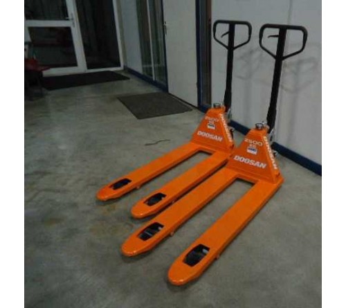 Xe Nâng Tay Doosan 2000kg - 2500kg - 3000kg 