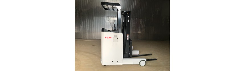 Xe Nâng Điện Đứng Lái Trong Ngành Dược Phẩm, Kho Dược Phẩm