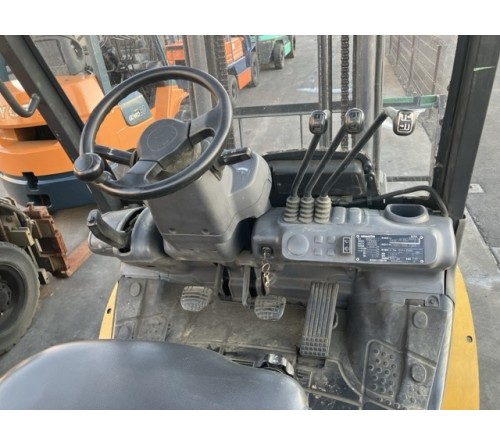 Xe nâng Nhật bãi 2.5 tấn Komatsu FD25T-17 4D94LE, chiều cao nâng 4m, dịch giá, SX tại Nhật Bản 2012