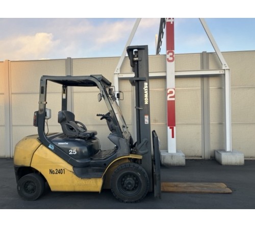 Xe nâng Nhật bãi 2.5 tấn Komatsu FD25T-17 4D94LE, chiều cao nâng 4m, dịch giá, SX tại Nhật Bản 2012