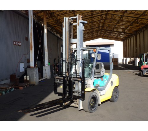 Xe nâng Komatsu 3 tấn 4.5 mét dịch càng, FD30T-16, máy cơ 4D94LE, Nhật bãi đã qua sử dụng, đời 2007