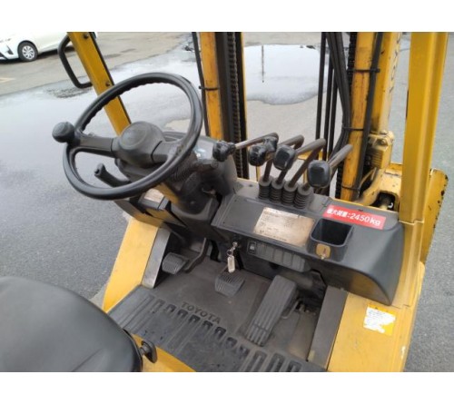 Xe nâng 2.5 tấn Toyota 02-7FD25 dịch càng, động cơ 2Z, đã qua sử dụng, sản xuất tại Nhật Bản 2002