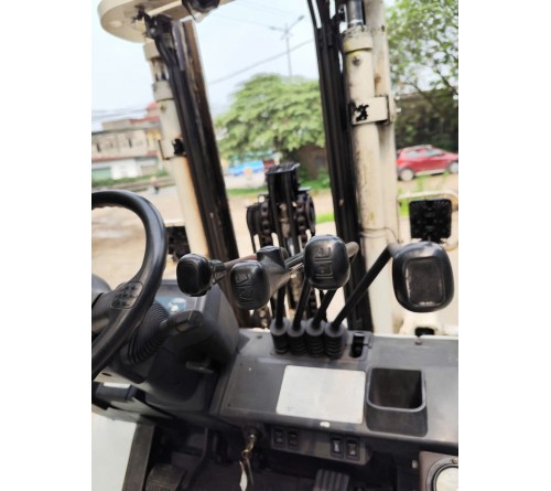 Xe nâng 3 tấn chui công Toyota 7FD30 dịch càng máy 2Z bàn giao nhà máy Thủy Nguyên Hải Phòng