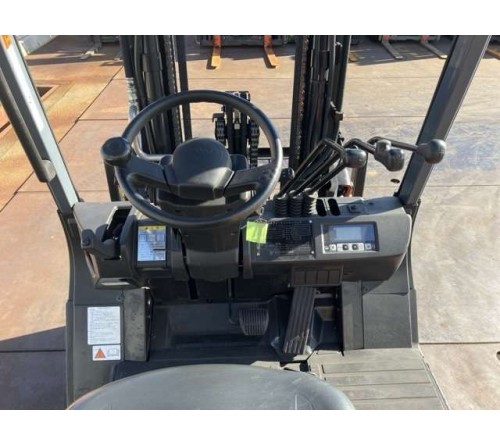 Xe nâng điện 2.5 tấn 4m5 chui công dịch giá Toyota 8FB25, bình 565Ah, sản xuất tại Nhật Bản năm 2021