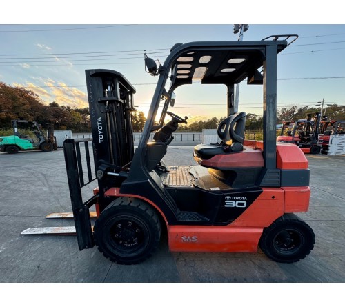 Xe nâng điện 3 tấn Toyota 8FB30 dịch giá 2019 đã qua sử dụng