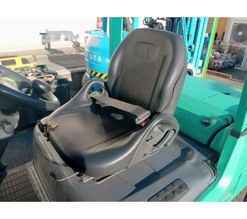 Xe nâng dầu 3.5 tấn Mitsubishi FD35AT chiều cao nâng 4m, đời cao 2015 đã qua sử dụng