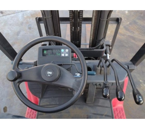 Xe nâng điện 2 tấn Nichiyu FB20PN chui công dịch giá, bình điện Hitachi 3YP-DX450M-13AB. Sản xuất tại Nhật Bản 2018          