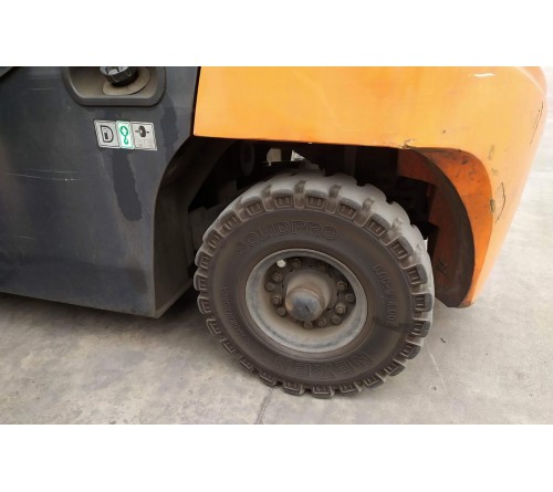 Xe nâng Doosan 2.5 tấn chui công dịch giá - Xe nâng cũ D25GP - 2017 - 528h hoạt động