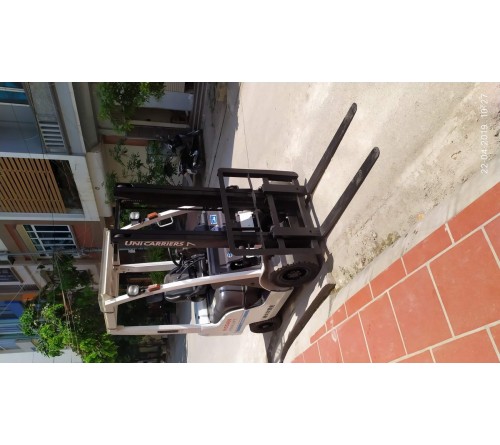 Xe nâng cũ 1.5 tấn - Model F1F1A15 - Nissan Unicarriers - 2014 - Sản xuất Nhật  Bản 