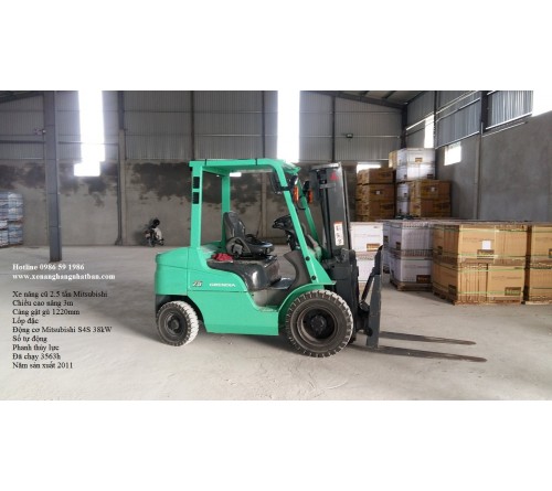 Cho thuê xe nâng hàng tại Hà Nội