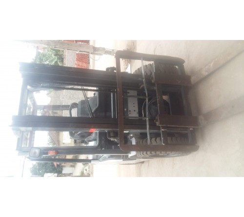 Xe nâng cũ 2 tấn Nissan đời cao T12/2009, model P1F2A20D