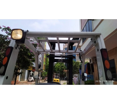 Xe nâng cũ 2.5 tấn 4 mét Nhật Bản đời cao - hãng Nissan Unicarriers Y1F2A25U - Động cơ QD32 - Sản xuất 2015