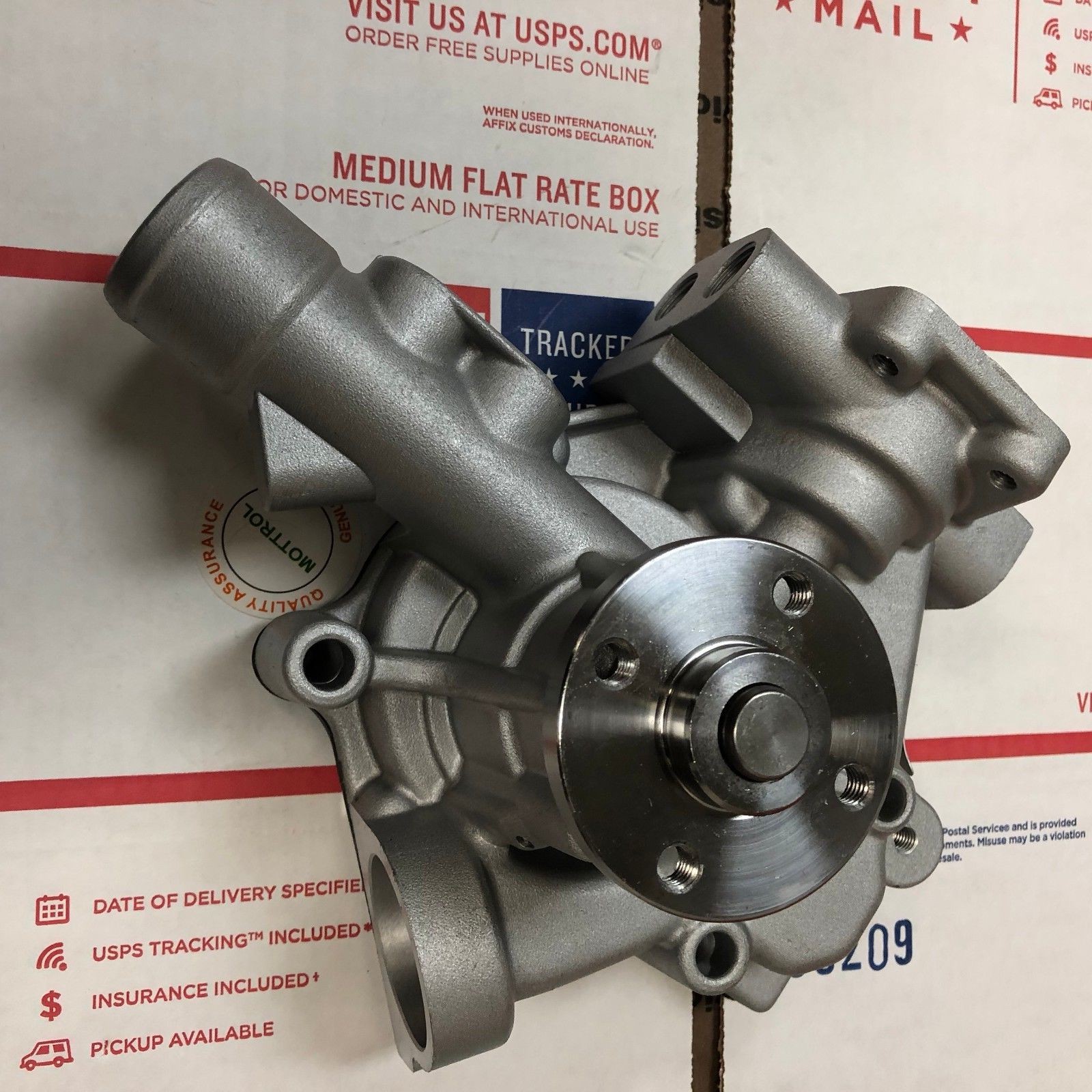 Bơm nước xe nâng Komatsu Yanmar 4D94E, 4D94LE